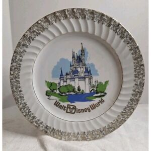 Vintage Walt Disney World Cinderella's Castle 10" Collector Plate Gold Trimmed
